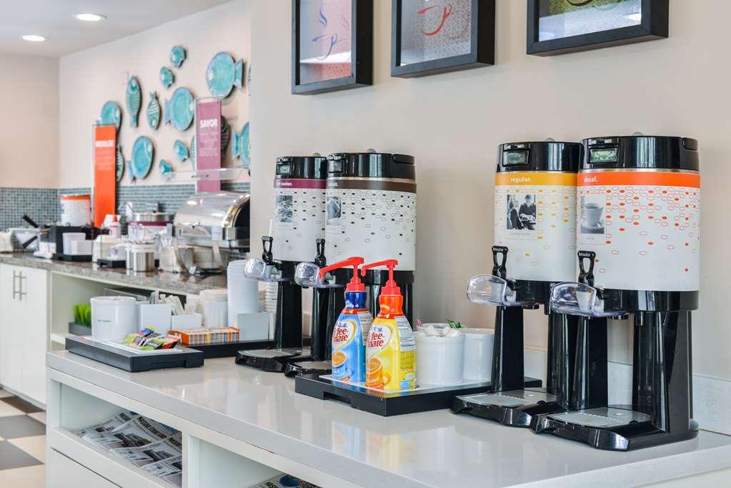 Hampton Inn Vero Beach Outlets Ресторан фото